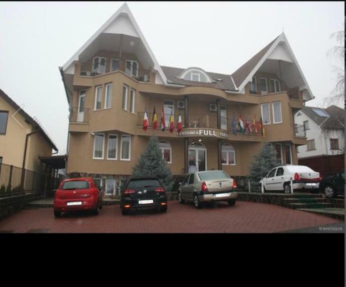 Pensiunea Full Târgu-Mureş Buitenkant foto