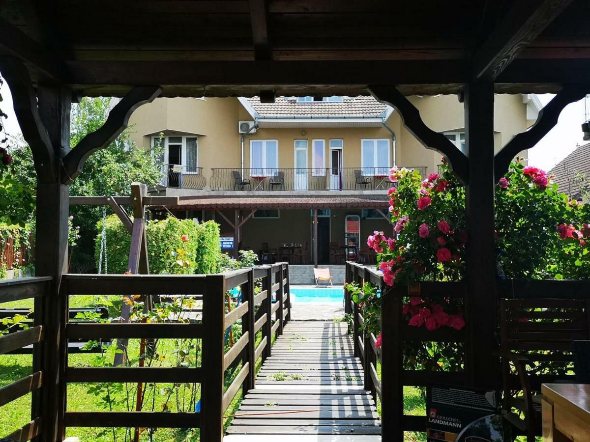 Pensiunea Full Târgu-Mureş Buitenkant foto